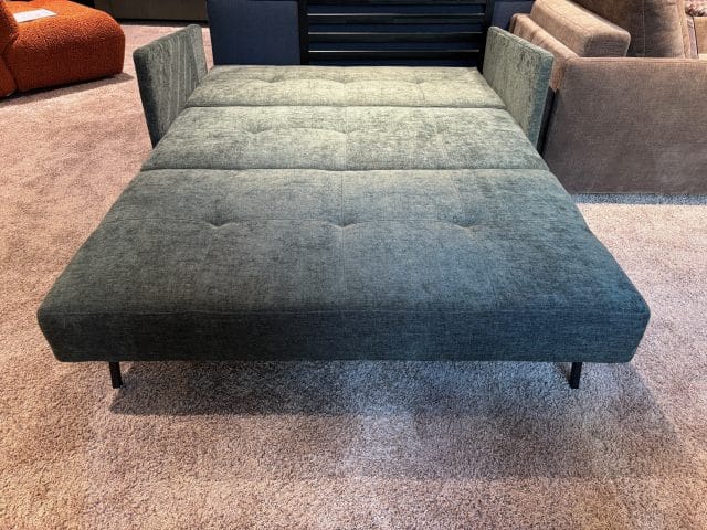 Showroommodel Slaapbank Cubed 140 Arms