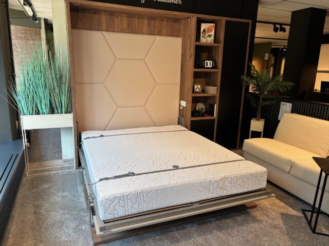 Showroommodel Bedkast Easy Desk Work